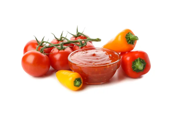 Zweig Von Tomaten Pfeffer Und Soße Isoliert Auf Weißem Hintergrund — Stockfoto