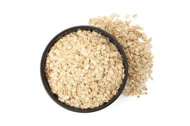 Beyaz arka planda yulaf ezmeli kase