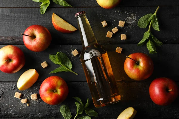 Composición Con Sidra Azúcar Manzanas Sobre Fondo Madera — Foto de Stock