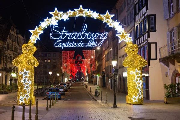 Strasboug December 01-2015. Karácsonyi dekoráció: Strasbourg, Als — Stock Fotó