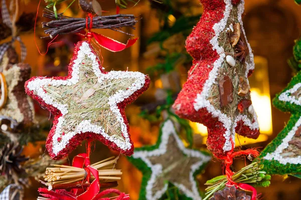 Closeup na decoração da árvore de Natal — Fotografia de Stock