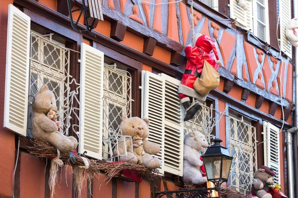 Decoração de Natal com ursinho de pelúcia em Estrasburgo Imagem De Stock
