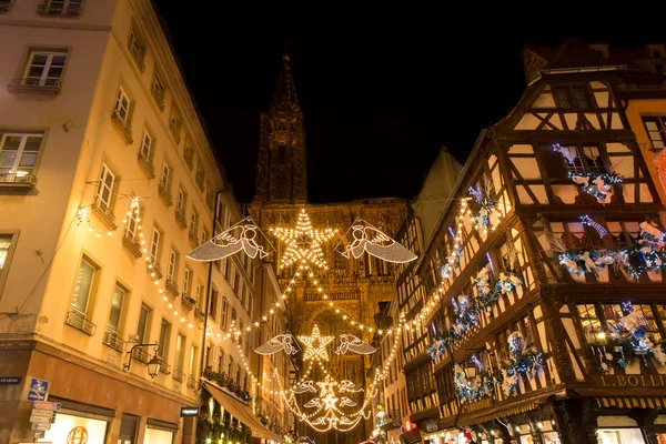 Strasboug 29 Aralık 2015. Noel dekorasyon Strasbourg, Alsace, Fransa — Stok fotoğraf