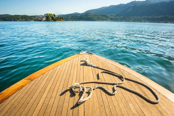 Köy Orta ve Island San Giulio Lake Orta, İtalya