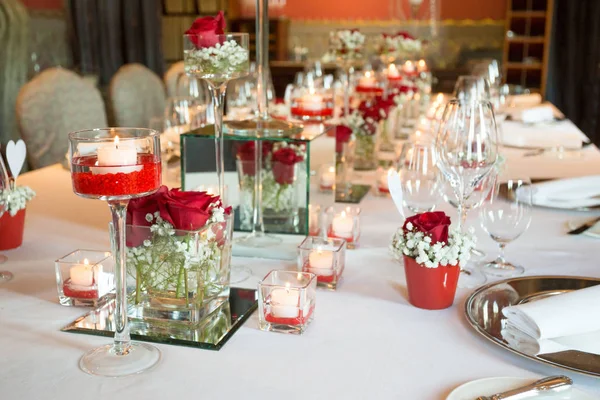 Ensemble de table pour une fête d'événement ou une réception de mariage — Photo