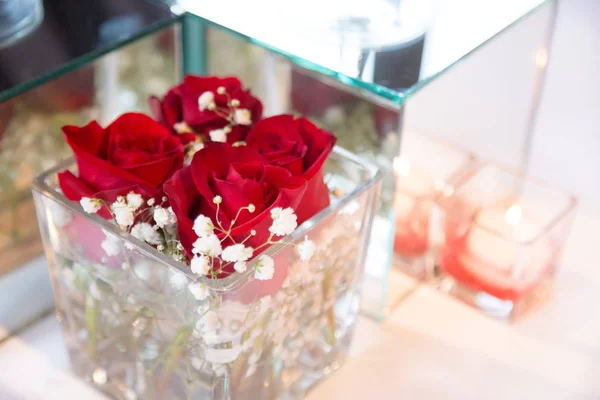 Conjunto de mesa para uma festa de evento ou recepção de casamento — Fotografia de Stock