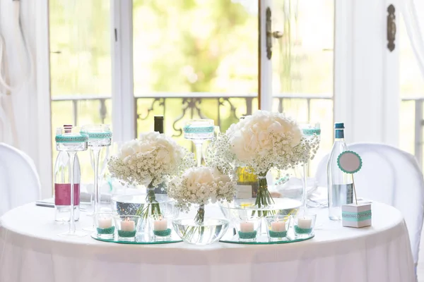 행사 파티나 결혼식 피로연을 위한 탁자 — 스톡 사진
