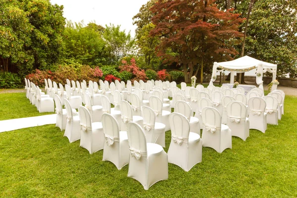 Ceremonia de boda de decoración al aire libre — Foto de Stock