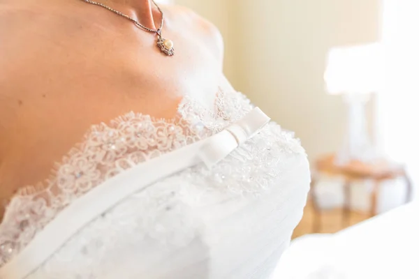Bruden halsband vackra pärlemor — Stockfoto