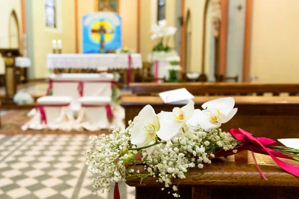 Ceremonia de boda en la iglesia — Foto de Stock