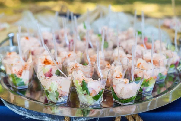 Aperitivos variados e alimentos para dedos — Fotografia de Stock