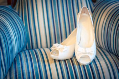 düğün günü için gelin ayakkabıları