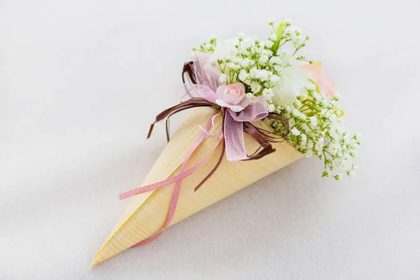 Baskets rose petals wedding — Stock Photo, Image