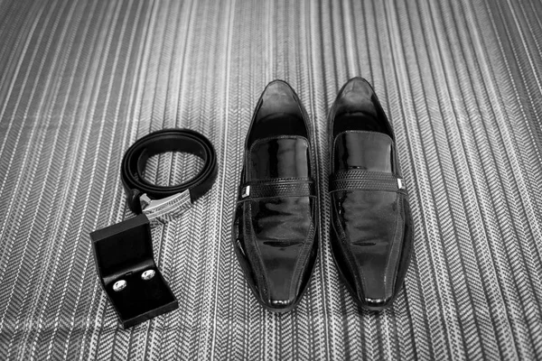 Details van de bruiloft. Man accessoires. — Stockfoto