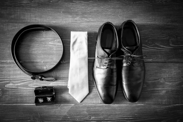Details van de bruiloft. Man accessoires. — Stockfoto