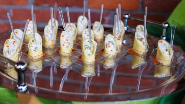 Çeşitli aperatifler ve parmak yiyecekleri.