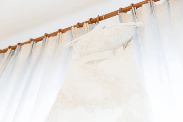 Güzel düğün elbisesi — Stok fotoğraf