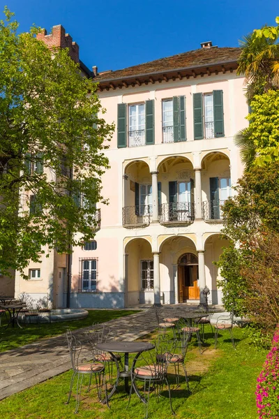 Hotel San Rocco sur le lac d'Orta, Piémont, Italie — Photo