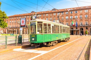 Turin, Piedmont, İtalya, 19 Ağustos 2017. Döküm geleneksel tramvay