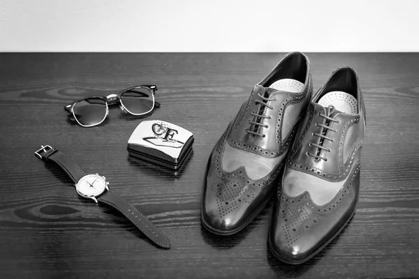 Details van de bruiloft. Man accessoires. — Stockfoto