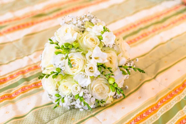White rose flower bouquet — Stock Photo, Image