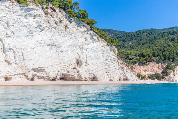 La playa de Vignanotica, en Apulia Italia —  Fotos de Stock