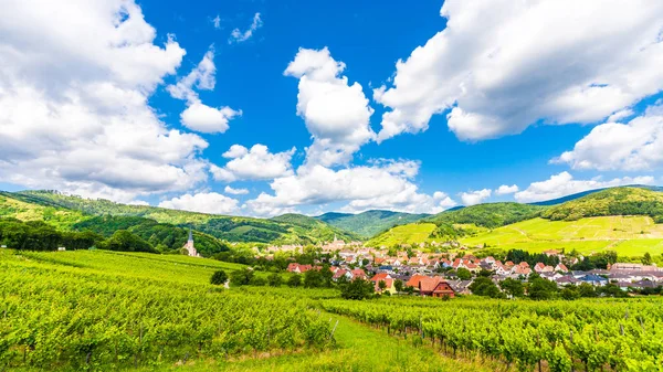 Itterswiller pueblo medieval en Alsacia Francia — Foto de Stock