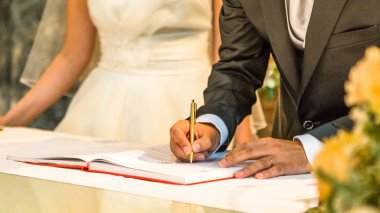 Damat işaret evlilik kaydı hakkında