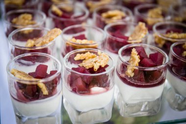 sebze ve peynir çeşitleri aperatifler ve parmak yiyecekleri.