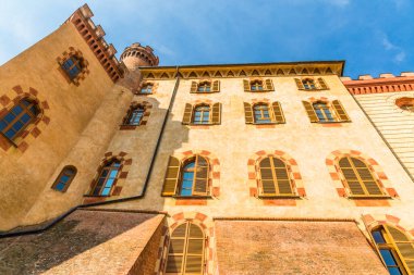 12 Eylül 2019. Barolo Kalesi veya Barolo köyündeki Falletti Kalesi, Piedmont bölgesi, kuzey İtalya