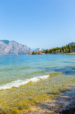 Malcesine Kulesi manzarası, Garda Gölü, Veneto, İtalya.