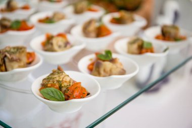 sebze ve peynir çeşitleri aperatifler ve parmak yiyecekleri.