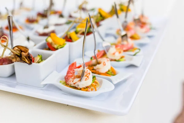 Fisch Und Gemüsesortiment Vorspeisen Und Fingerfood — Stockfoto