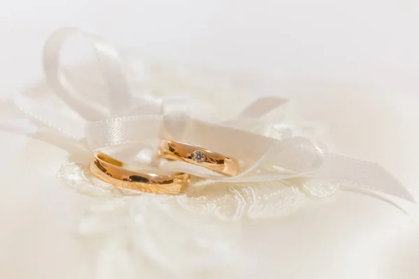 Anéis Casamento Pequeno Travesseiro — Fotografia de Stock