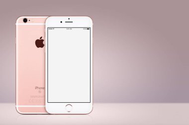Gül altın elma iphone 7 mockup ön ve arka yüzüne kopya alanı ile pembe arka plan üzerinde