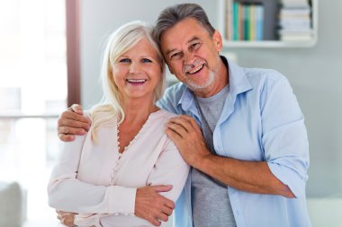 Sevgili son sınıf çifti. 