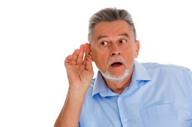 Komuta sizde kulağı dinlemek için el ile