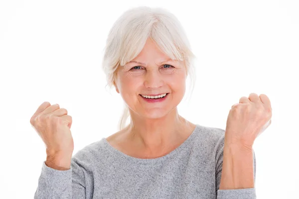 Senior vrouw balde vuisten — Stockfoto