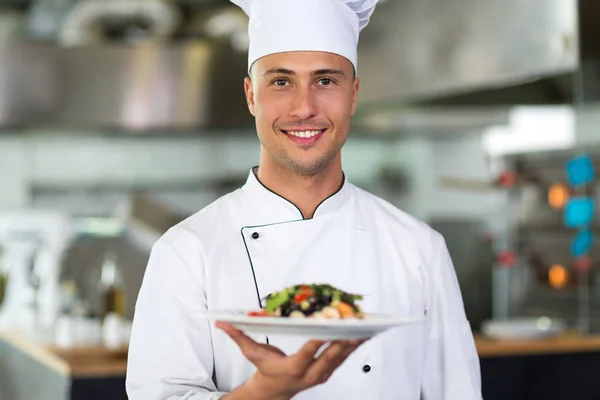 Chef-kok op het werk — Stockfoto