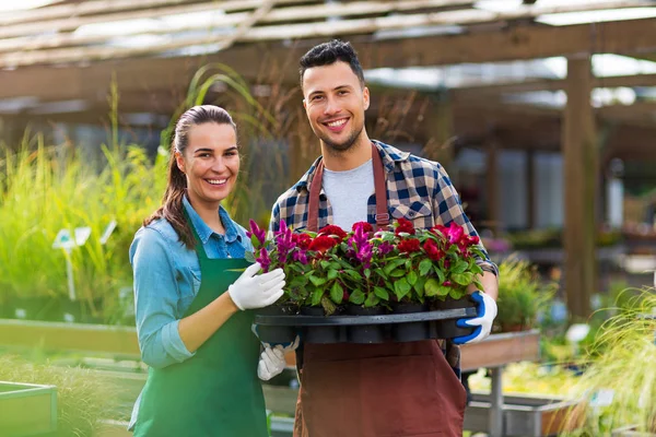 Garden Center Employees — Stock Photo, Image