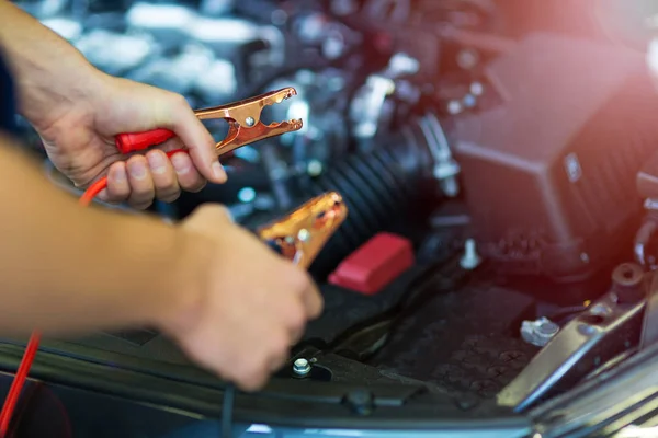 Mecânico Trabalho Motor Oficina Reparação Automóveis — Fotografia de Stock