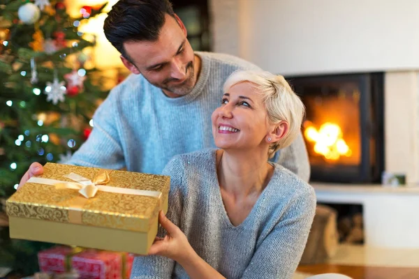 Coppia Insieme Natale — Foto Stock