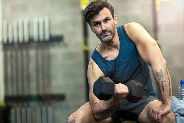 Mannen Som Tränar Gym — Stockfoto