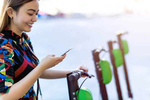 Activating Electric Scooter Smart Phone — Stock Photo, Image