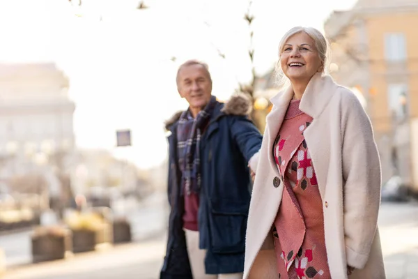 Senior Couple Walking City Street Winter Day — Stock Photo, Image