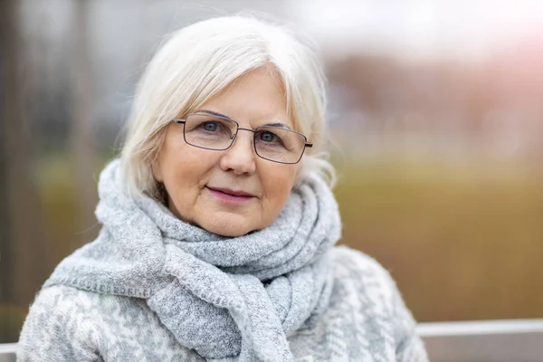 Portrait Senior Woman Smiling — Stock Photo, Image