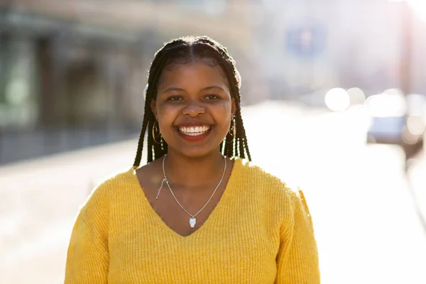 Mujer Afroamericana Área Urbana — Foto de Stock