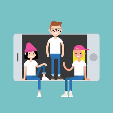 Oturma ve akıllı telefon c bölümünde ayakta bin yıllık arkadaşlar