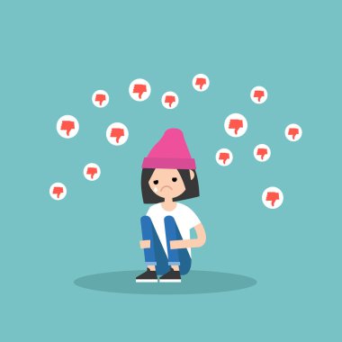 Oturma ve dizlerinin th tarafından çevrili sarılma ağlayan kız üzgün