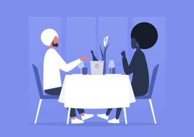İyi bir yemek restoranı, ırklar arası bir çift yetişkin...